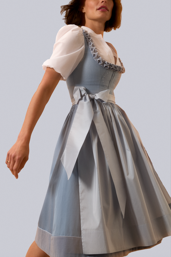 Dirndl GAIA mit VALENTINA Herz - Puderblau
